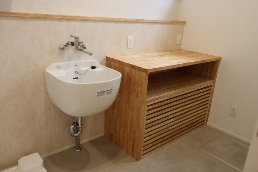 裏側を彩るスロップシンク